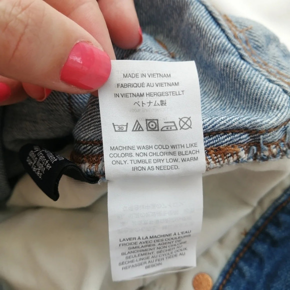 J. Crew Denim Mini Skirt in Birch Wash  with Frayed Hem Size 28 or 6 - Picture 12 of 16